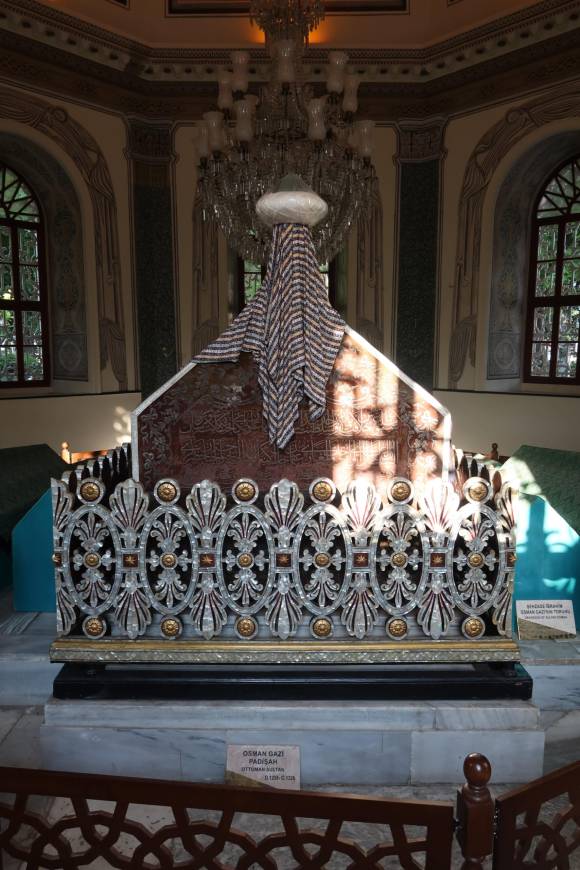 Sanat Tarihi Hocası Esra Özdil ile Söğüt, Bilecik ve Bursa’nın Mimarisi, Sanatı ve Tarihî Hafızası