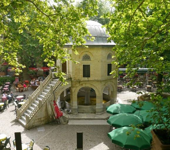 Sanat Tarihi Hocası Esra Özdil ile Söğüt, Bilecik ve Bursa’nın Mimarisi, Sanatı ve Tarihî Hafızası