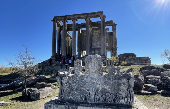 Arkeolog Ümit Işın'la Frig Vadisi